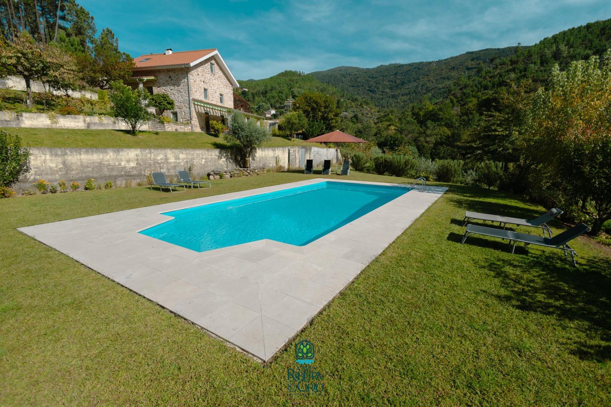 Casa Da Ribeira Do Cirio Guest House Seia Bagian luar foto